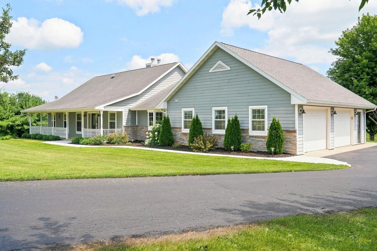 Property Photo: 3666 County Road J Road WI 53803