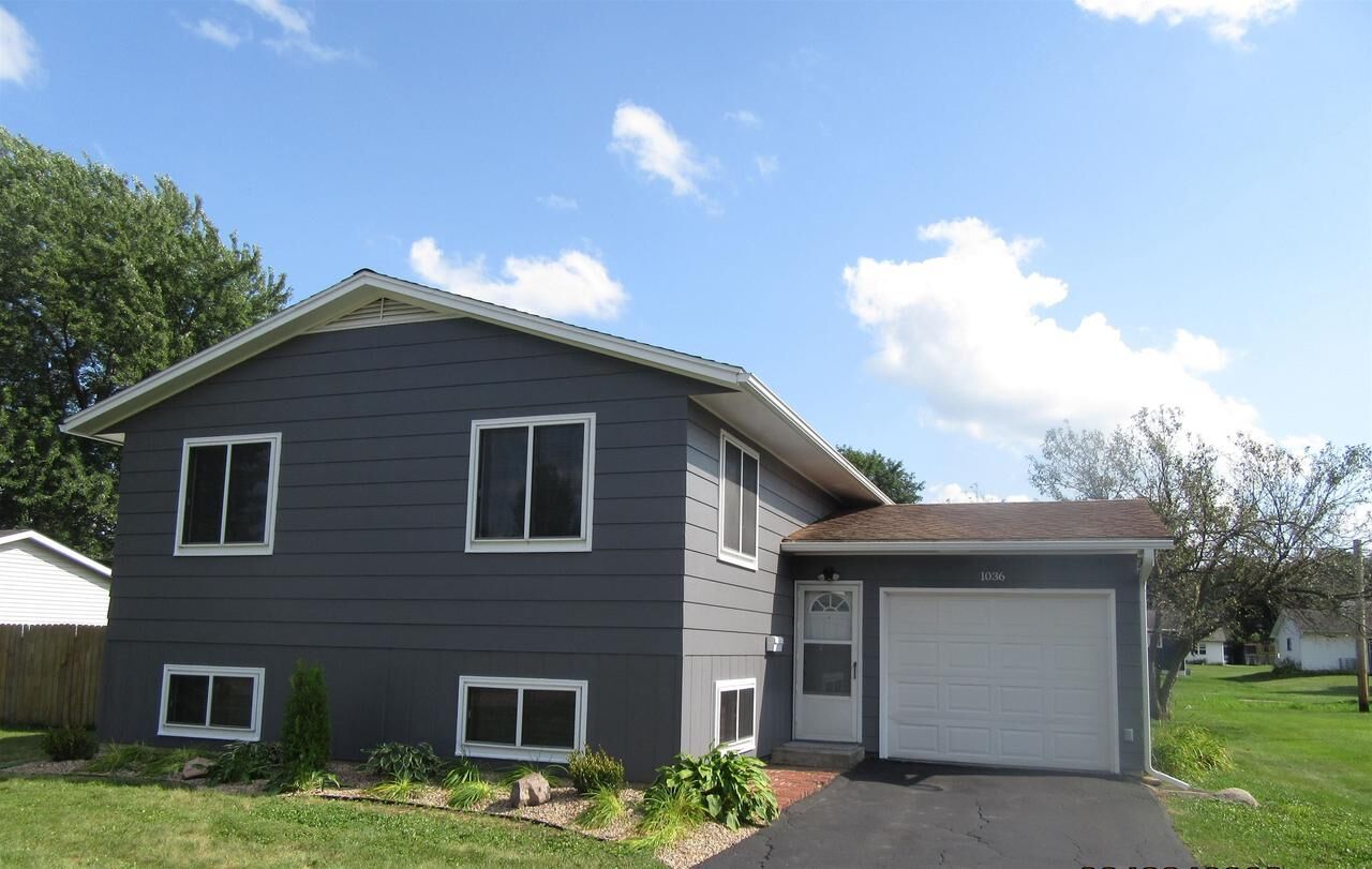 Property Photo: 1036 5th Street WI 53913