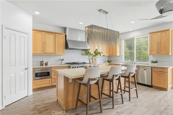 Property Photo:  6 Blackbird  CA 92618 