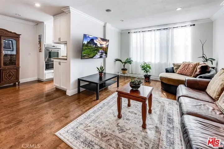 Property Photo: 5429 Newcastle Avenue 313 CA 91316