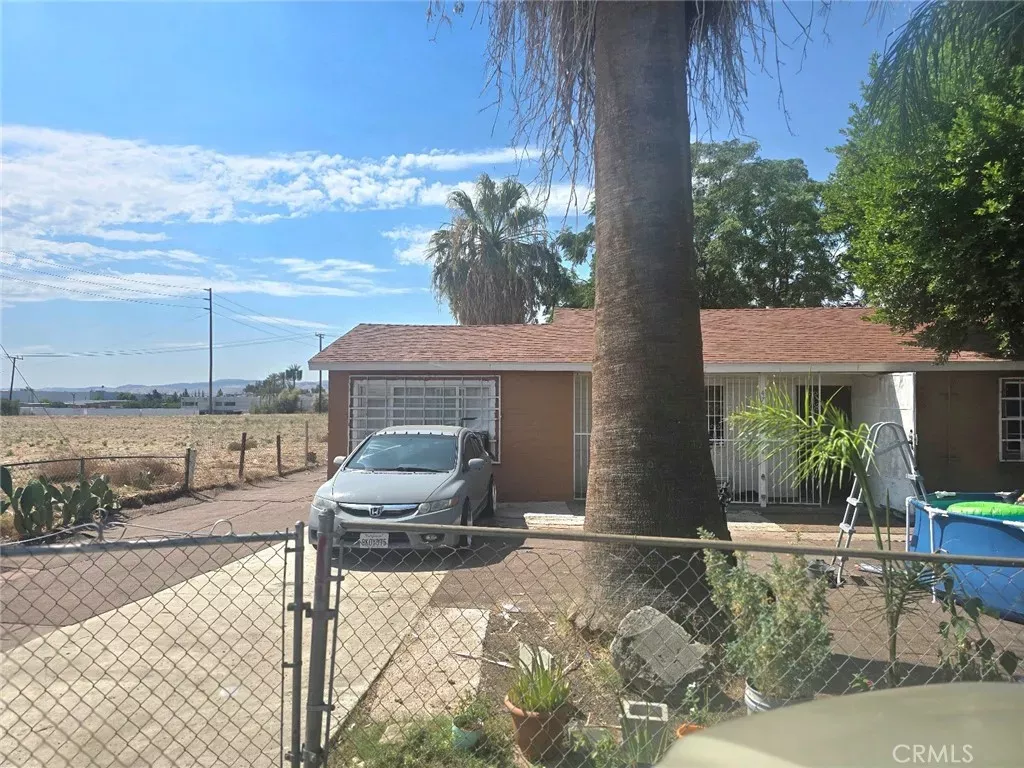 Property Photo: 471 San Felipe Road CA 92408
