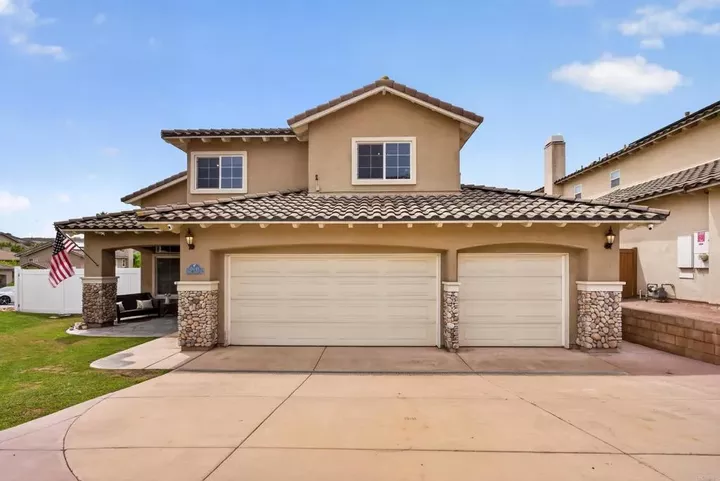 Property Photo:  13049 Laurel Canyon Road  CA 92040 