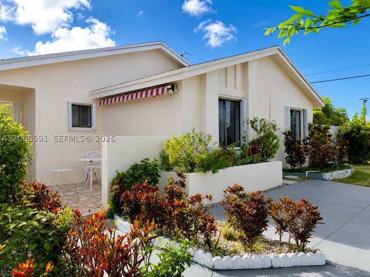 Property Photo: 19226 SW 123rd Ave FL 33177