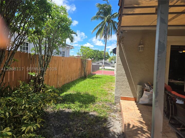 Property Photo:  6858 SW 39th St  FL 33155 