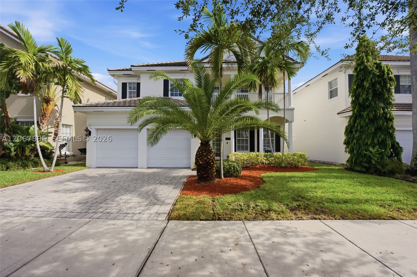 Property Photo:  1419 SW 21st Ct  FL 33315 