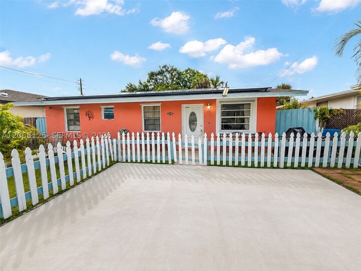 Property Photo: 2745 NW 7th Ct FL 33311