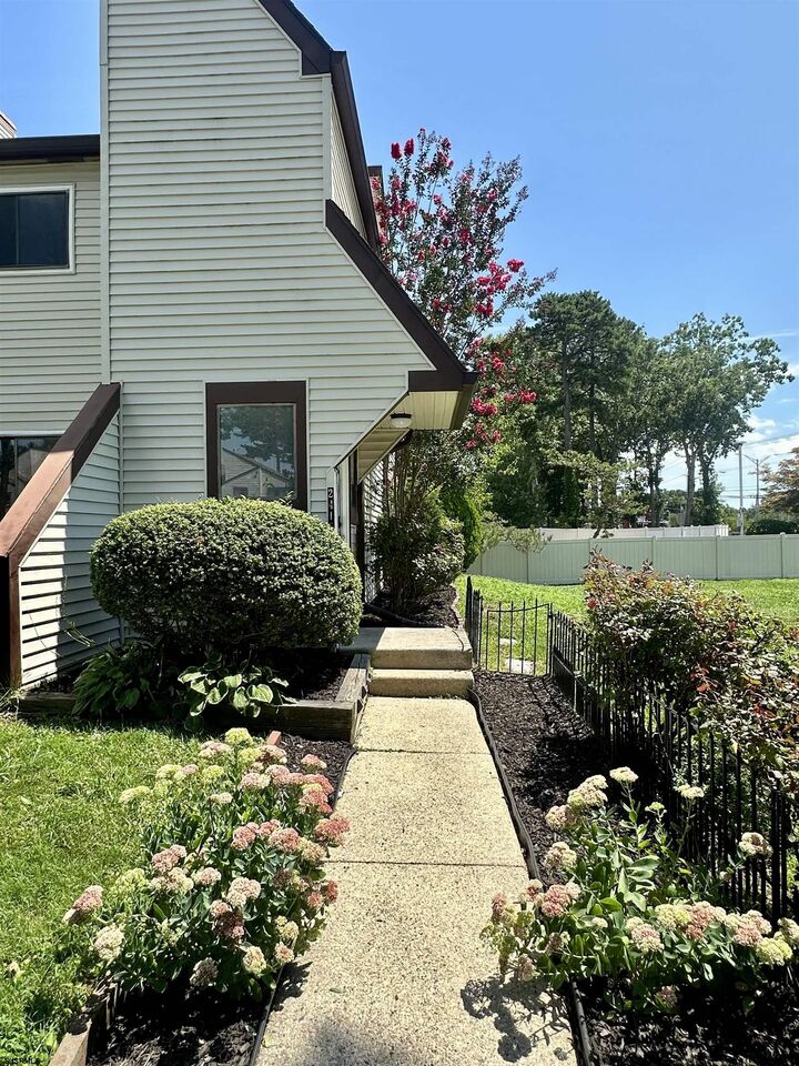 Property Photo: 2416 Arbor Ct 2416 NJ 08330