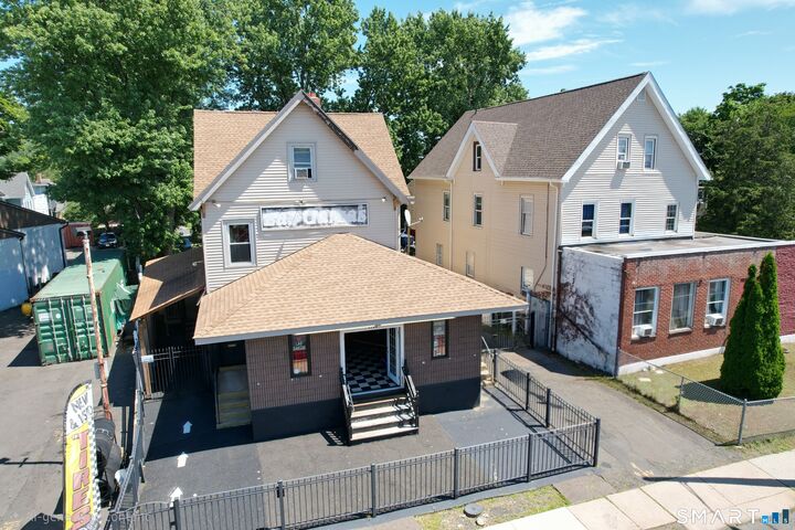 Property Photo:  1784 Broad Street  CT 06114 