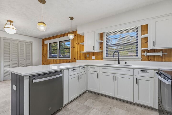 Property Photo:  343 Weblin Street  SC 29306 