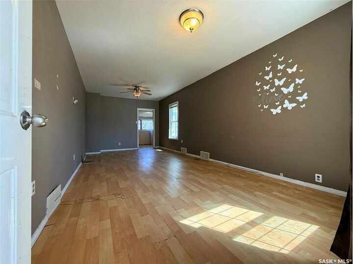 Property Photo: 562 Athabasca Street W SK S6H 2C6