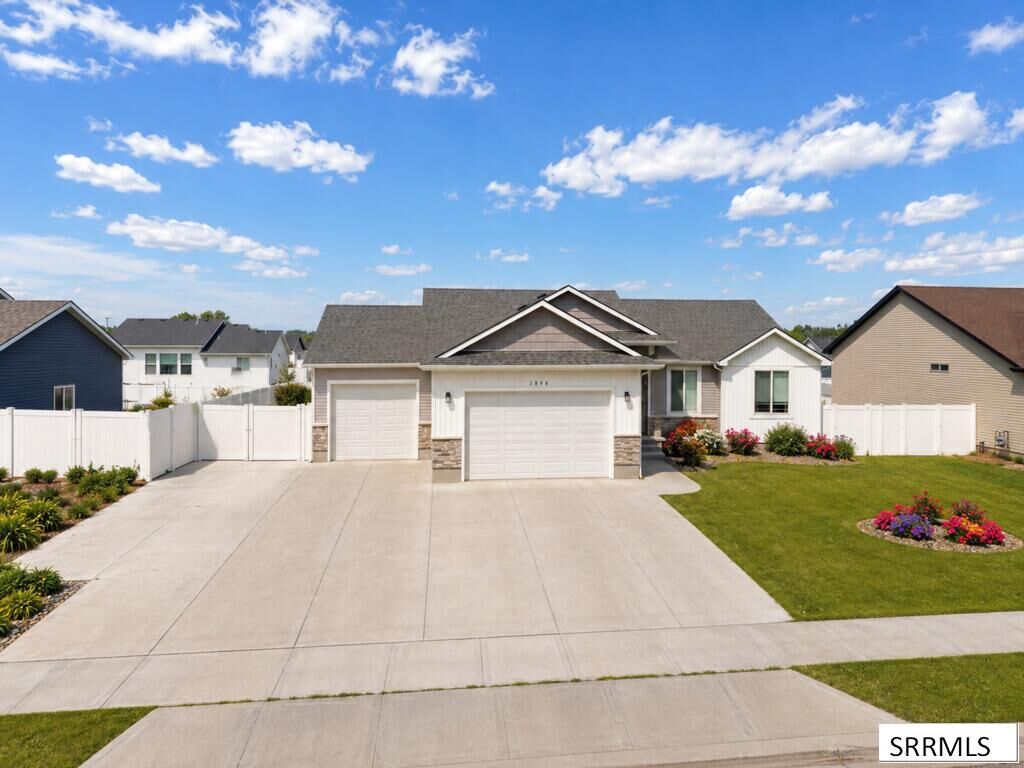 Property Photo:  3898 N Catalina Avenue  ID 83401 