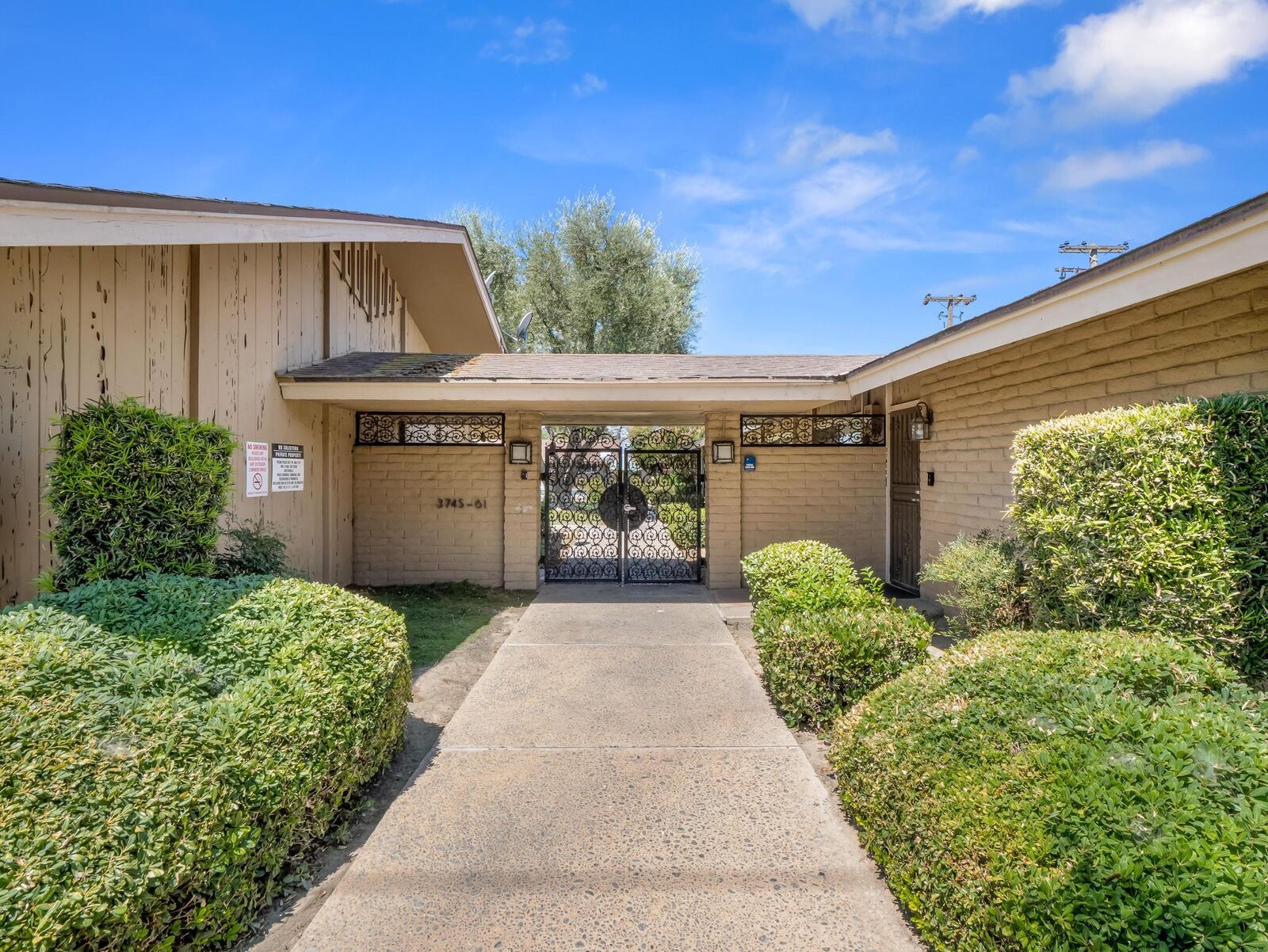 Property Photo:  3749 N Fruit Avenue C  CA 93705 