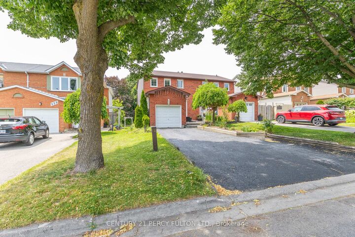 Photo de la propriété: 557 Cobblehill Drive ON L1K 1Y6