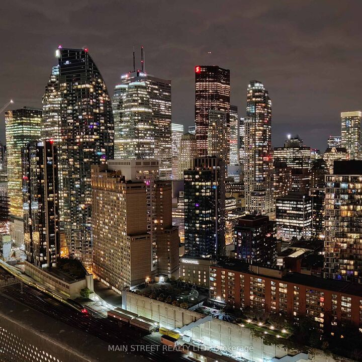 Property Photo:  55 Cooper Street 3701  ON M5E 0G1 