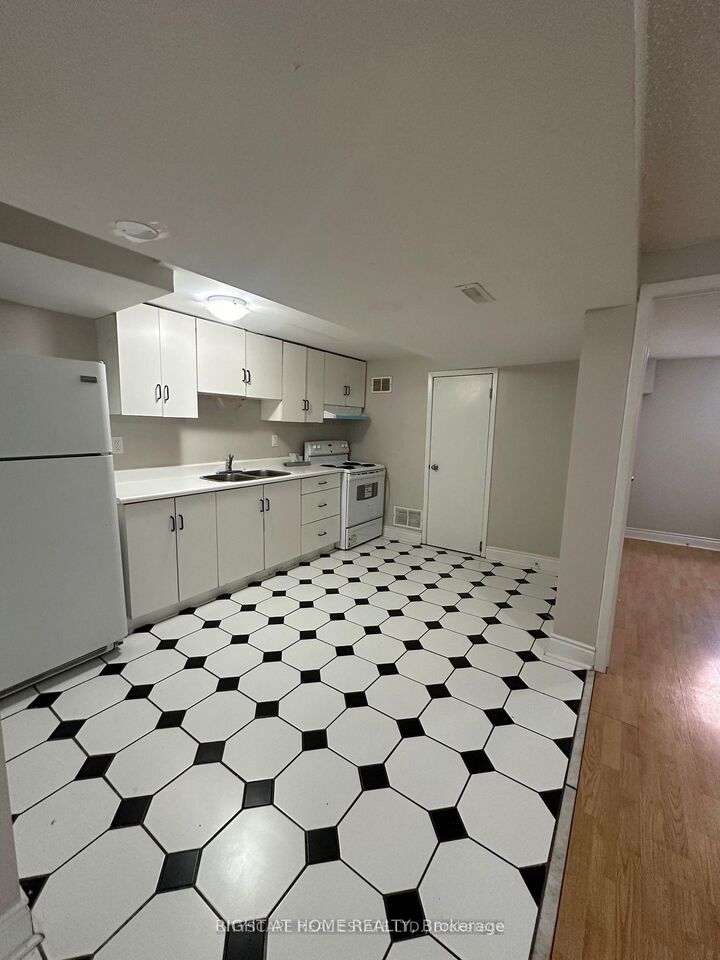 Property Photo:  56 Stanwell Drive Lower  ON L6Z 3Y6 