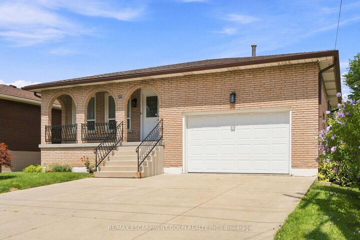 377 Carson Drive — photo 1