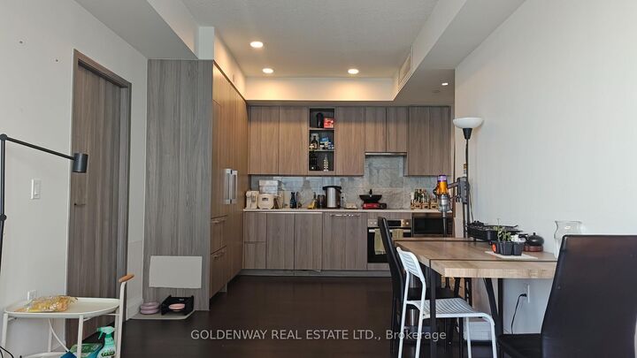 Property Photo: 85 McMahon Drive 2109 ON M2K 0H1