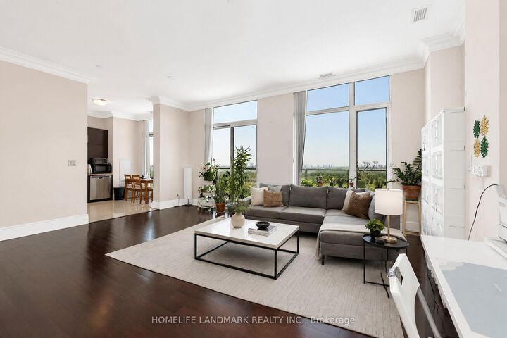 Property Photo:  325 South Park Road 325-Ph9  ON L3T 0B8 