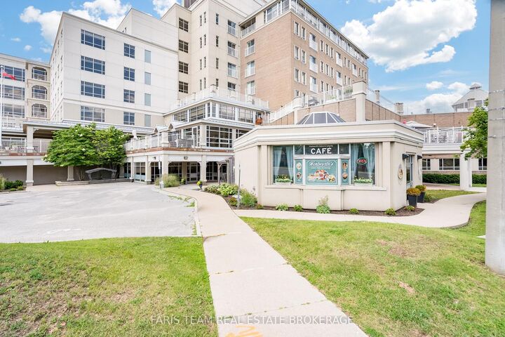 Property Photo:  74 Ross Street 82  ON L4N 1G3 