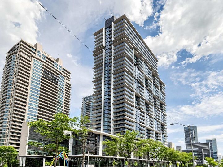 Property Photo: 4955 Yonge Street 1616 ON M2N 0L8