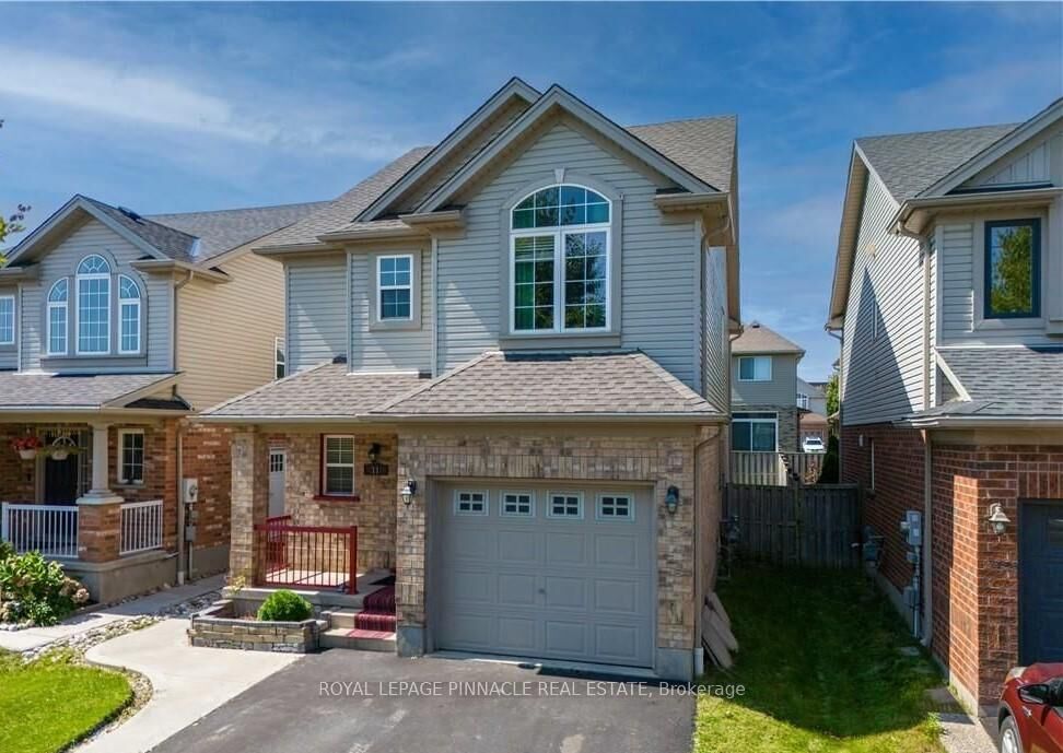 Property Photo:  11 Frankfurt Street Lower  ON N2R 1T5 