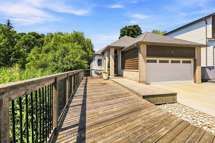 Property Photo: 727 Apricot Drive 7 ON N6K 5A7