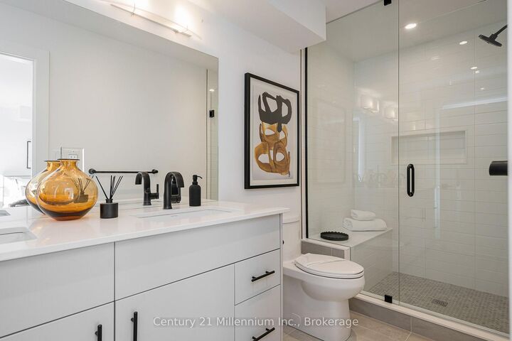 Property Photo: 117 Sladden Court # 22 ON N0H 2P0