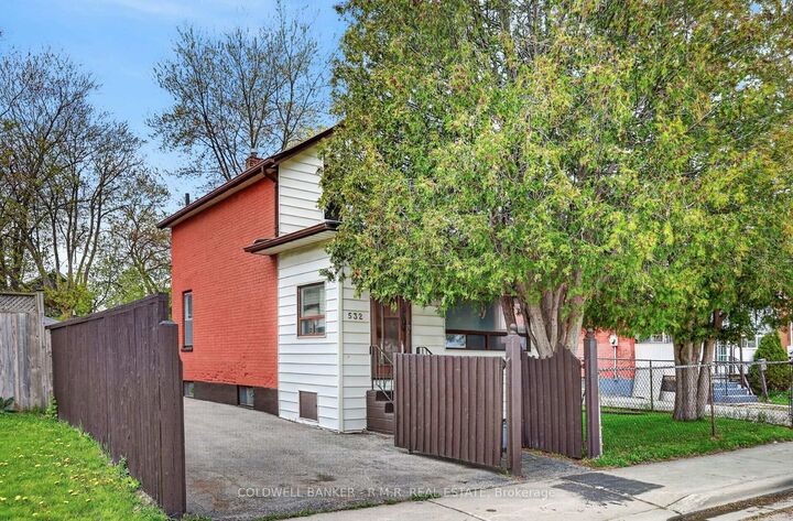 Property Photo: 532 Front Street ON L1H 4V2
