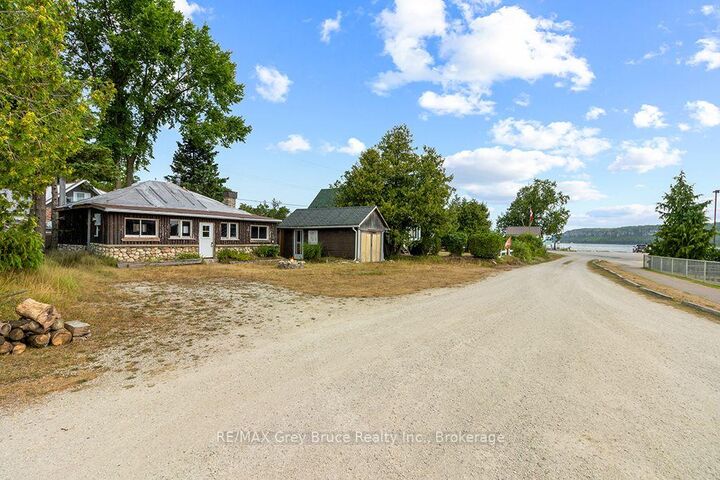 Property Photo:  11 McNeil Street  ON N0H 1W0 