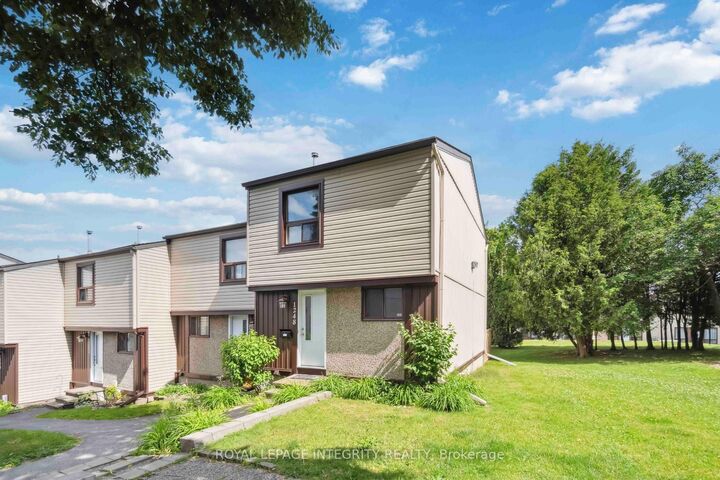 Property Photo: 1248 Bethamy Lane ON K1J 8P4