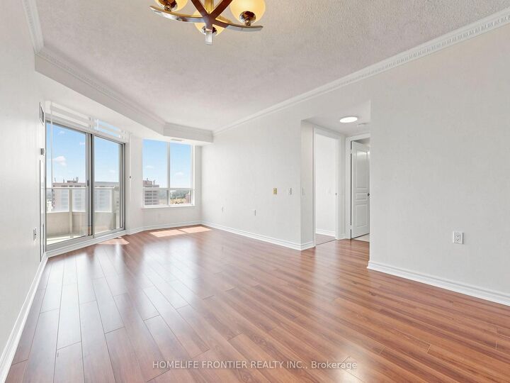 Property Photo: 9017 Leslie Street Lph117 ON L4B 4R8