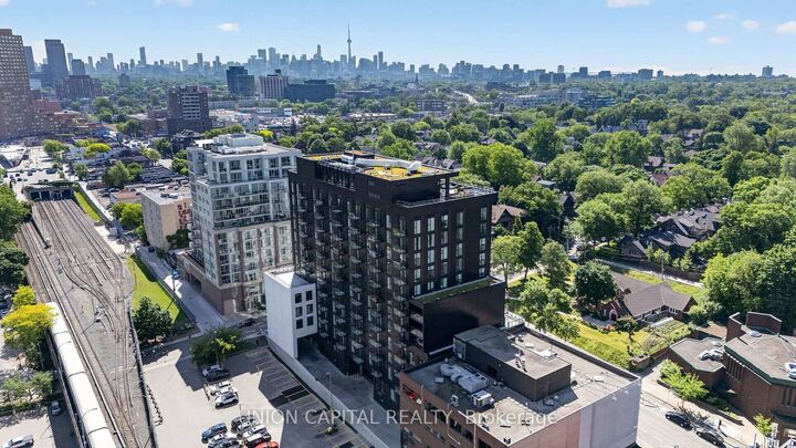 Property Photo: 1660 Bloor Street W 910 ON M6P 0C6