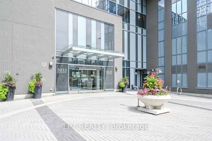 Property Photo: 5025 Four Springs Avenue 1305 ON L5R 0G5