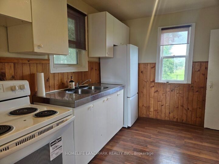 Photo de la propriété:  16 Elm Grove Avenue  ON L4E 2T2 