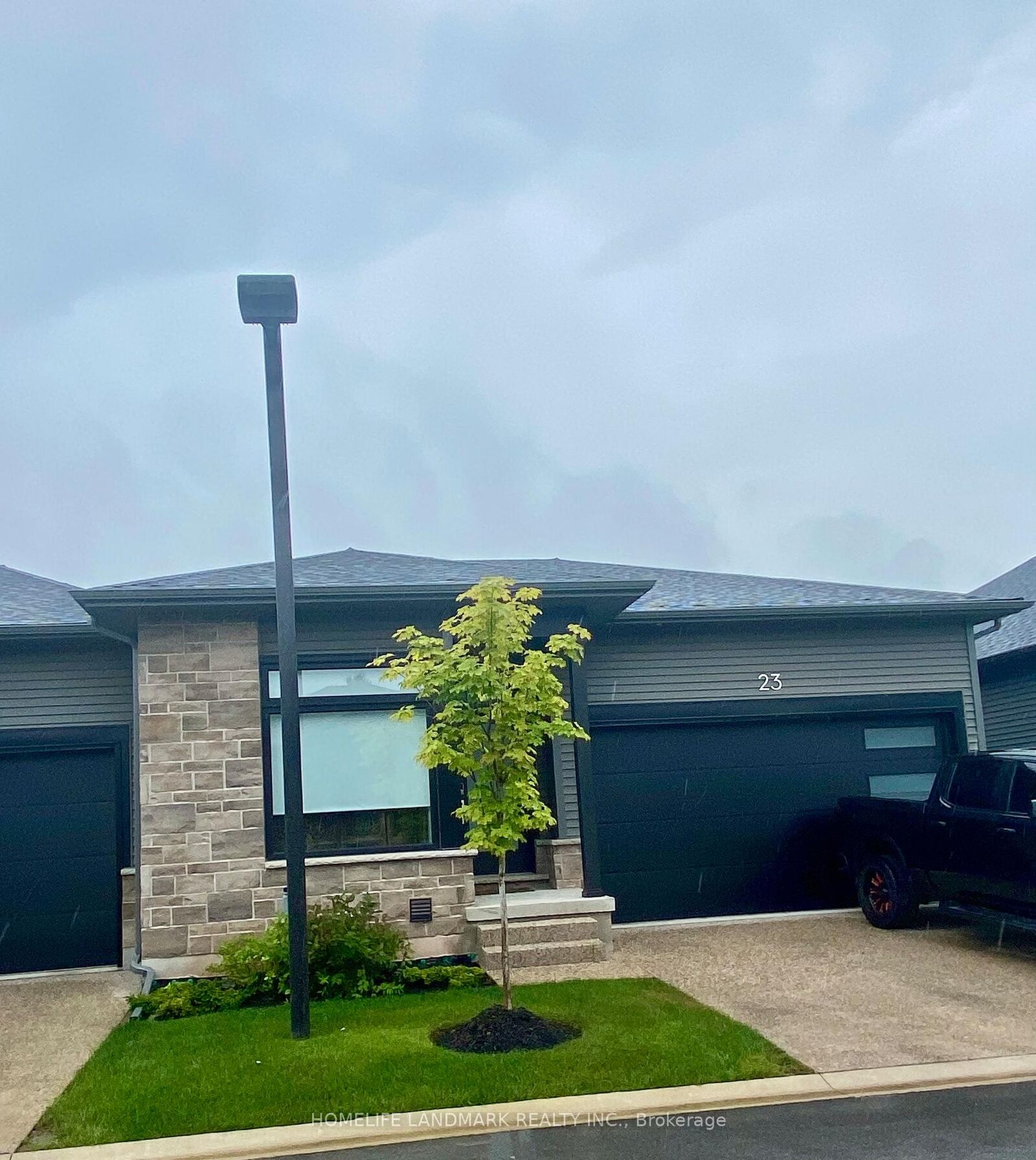 Property Photo: 8974 Willoughby Drive Unit 23 ON L2G 0Y7