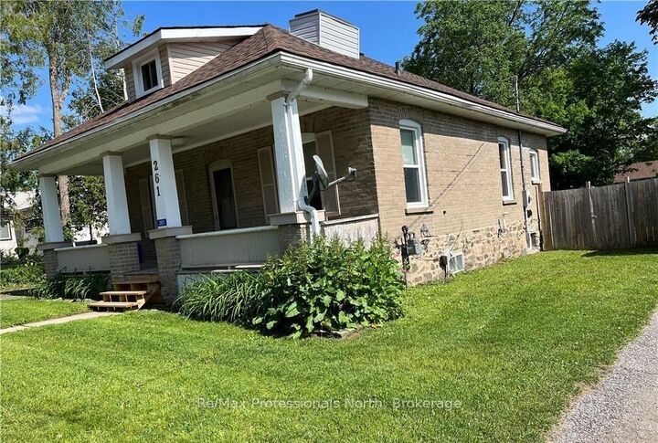 Property Photo: 261 Hotchkiss Street ON P1P 1H7