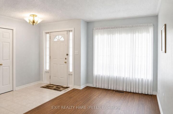 Property Photo:  245 First Avenue  ON L3C 1Y7 
