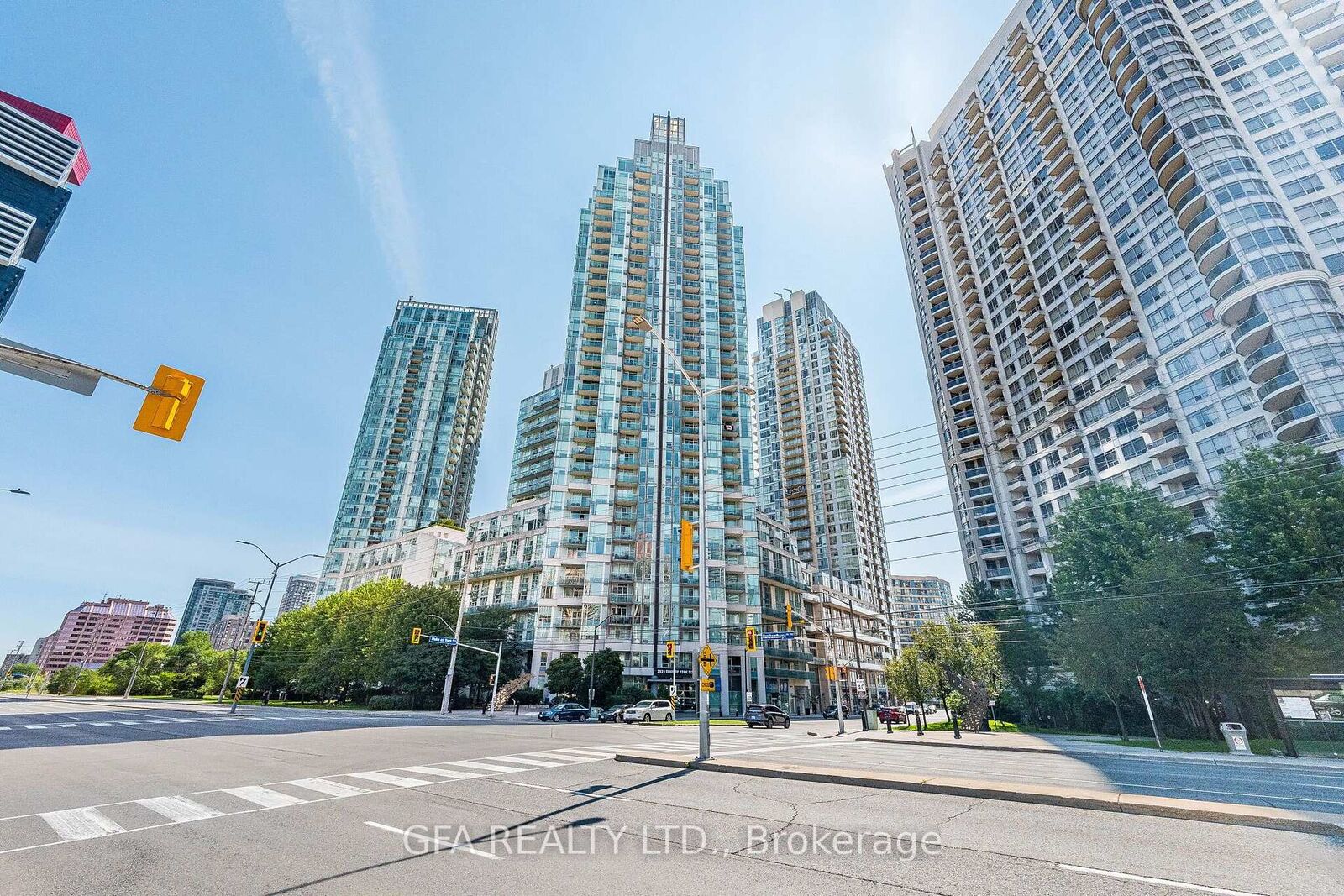 Property Photo: 3939 Duke Of York Boulevard 306 ON L5B 4N2