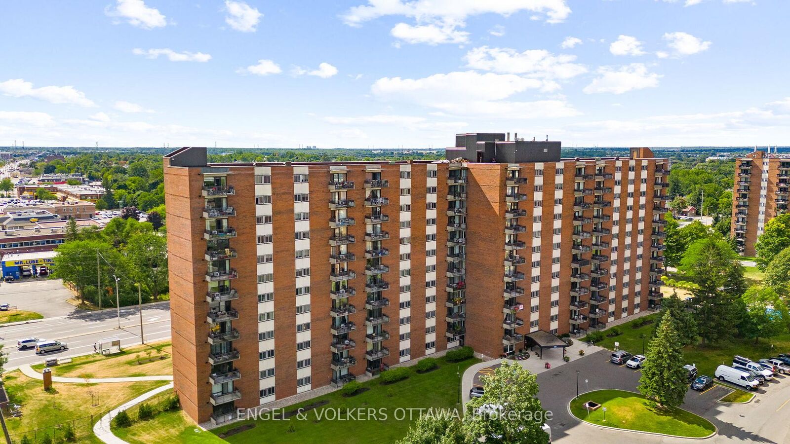 Property Photo: 1465 Baseline Road 1206 ON K2C 3L9