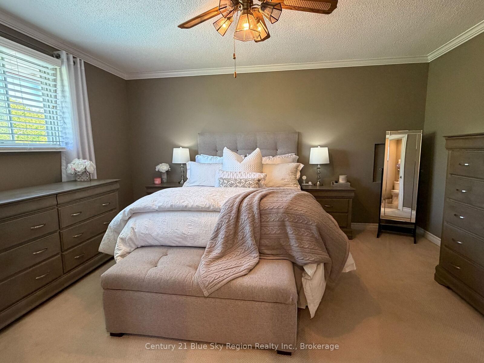 Property Photo:  790 Laurentian Avenue  ON P1B 7T8 