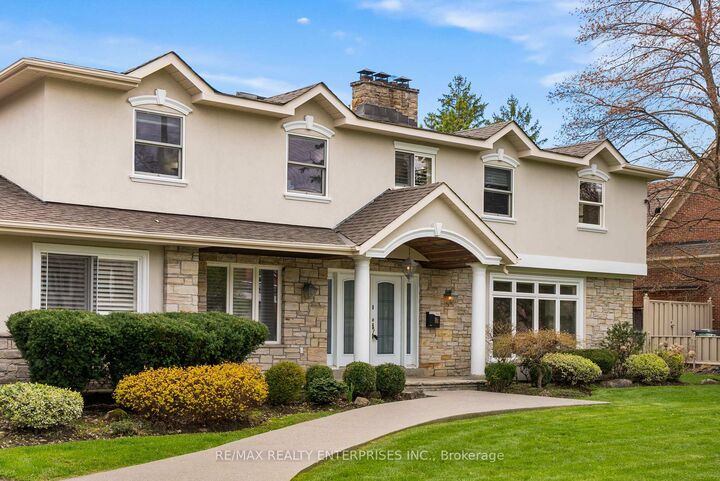 Property Photo: 2154 Oneida Crescent ON L5C 1V6