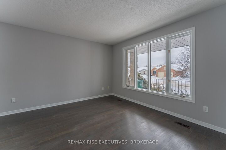 Property Photo:  312 Waterloo Drive 1  ON K7M 8P3 