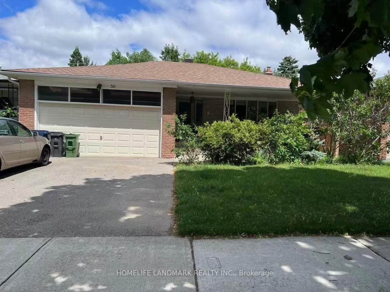Property Photo: 50 Bruce Farm Drive ON M2H 1G5