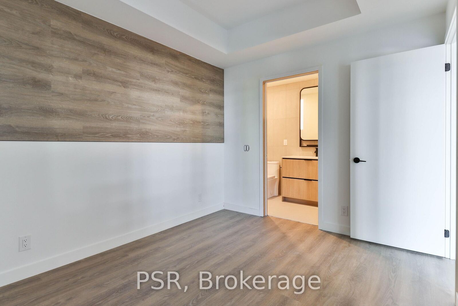 Property Photo:  1050 Eastern Avenue 444  ON M4L 0B7 