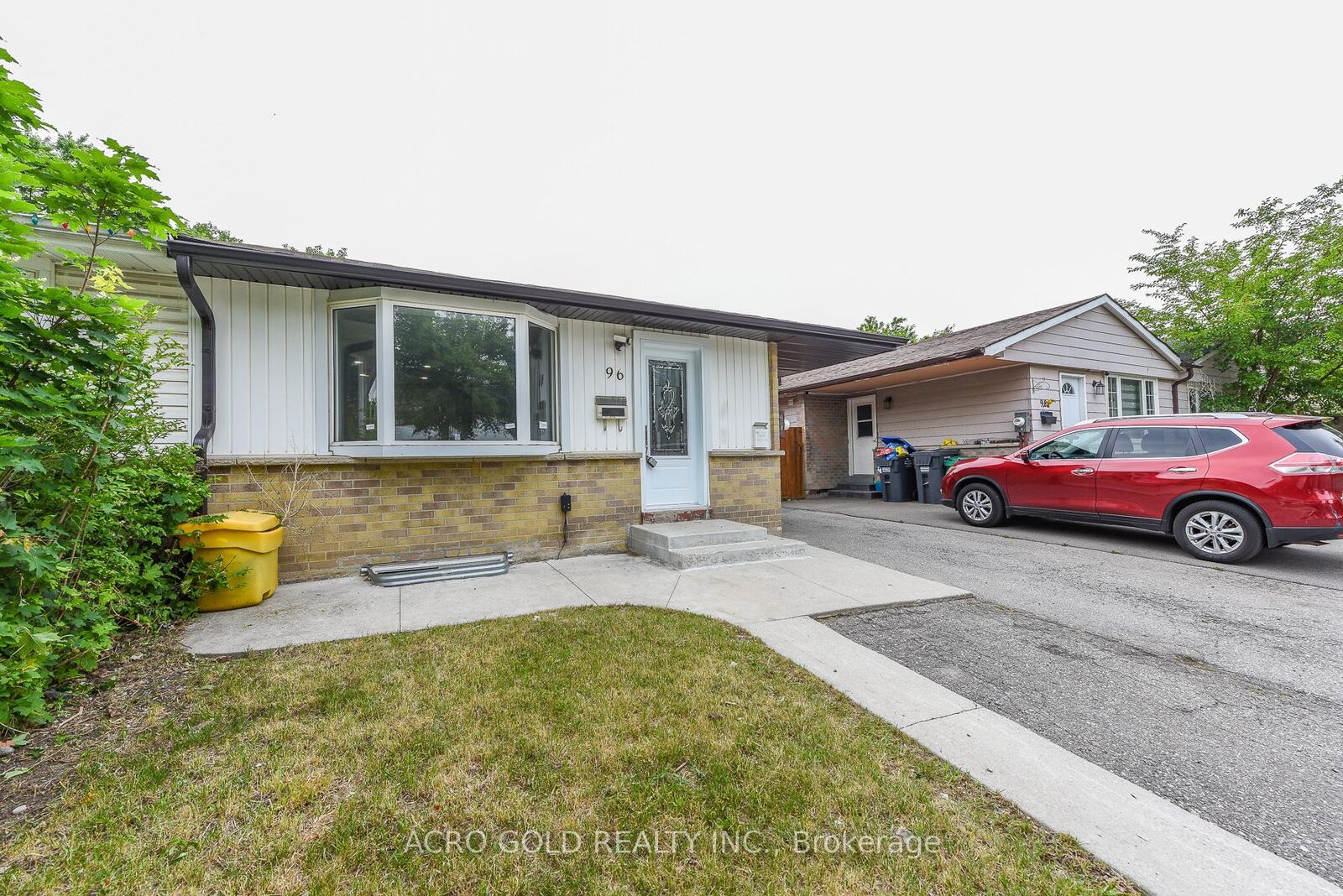 Property Photo: 96 Archdekin Drive ON L6V 1Y7