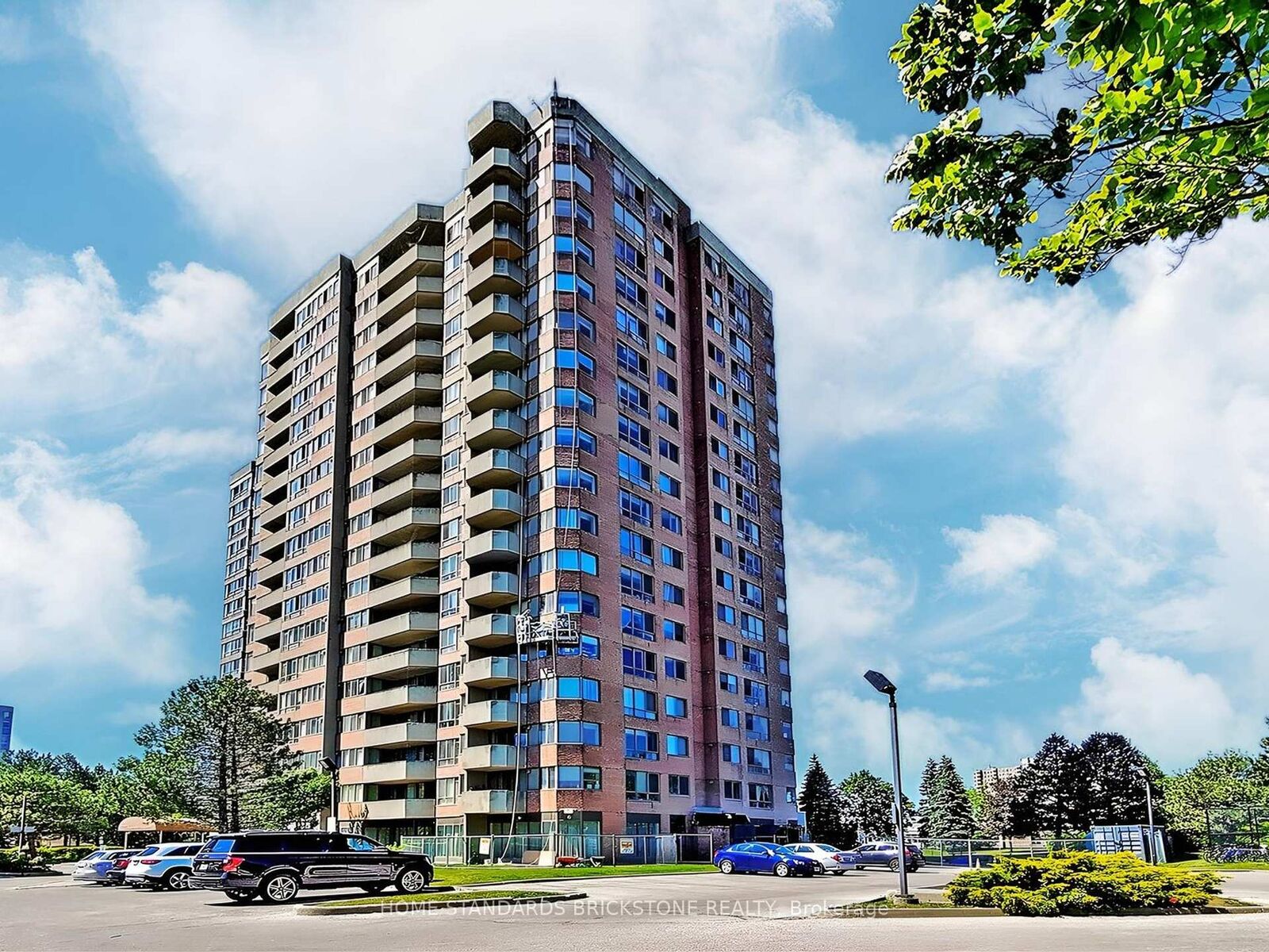 Property Photo: 30 Thunder Grove 1705 ON M1V 4A3