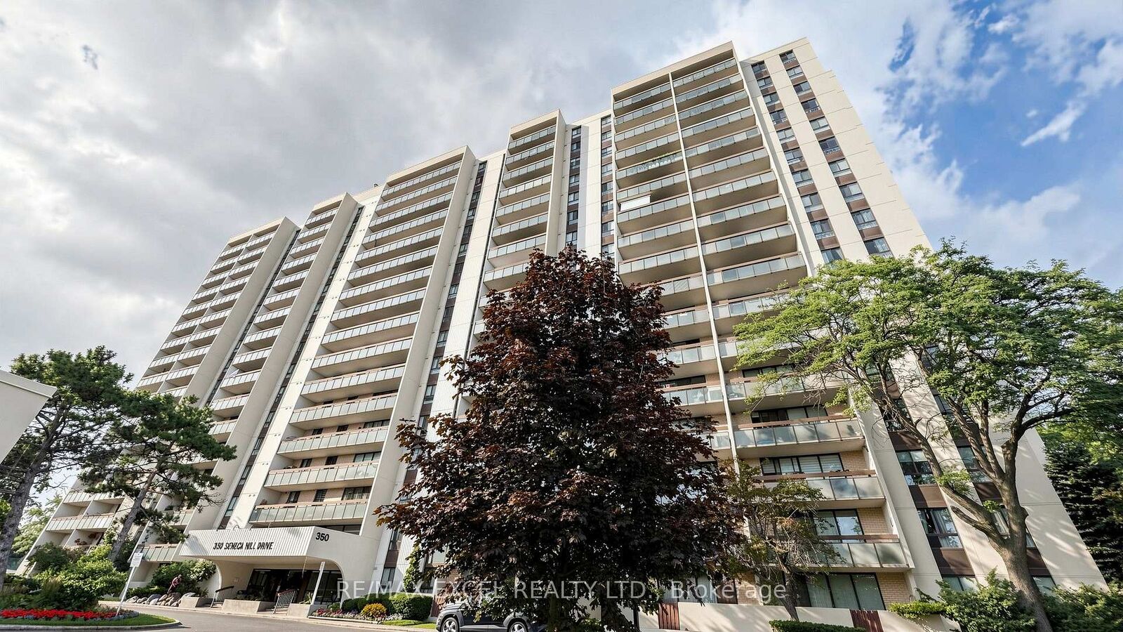 Property Photo: 350 Seneca Hill Drive 1011 ON M2J 4S7