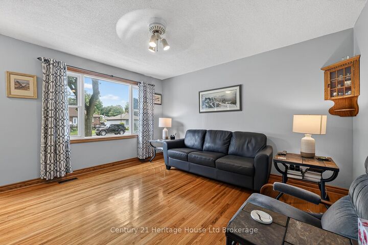 Property Photo:  209 Butler Street  ON N4S 3A8 