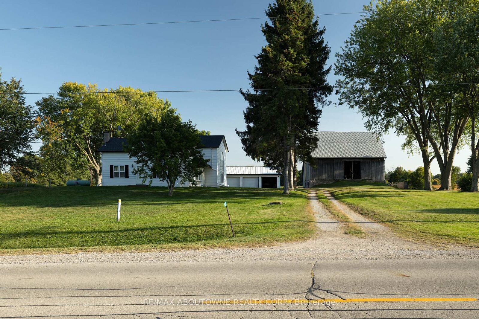 Property Photo: 3276 Governors Road ON L0R 1T0