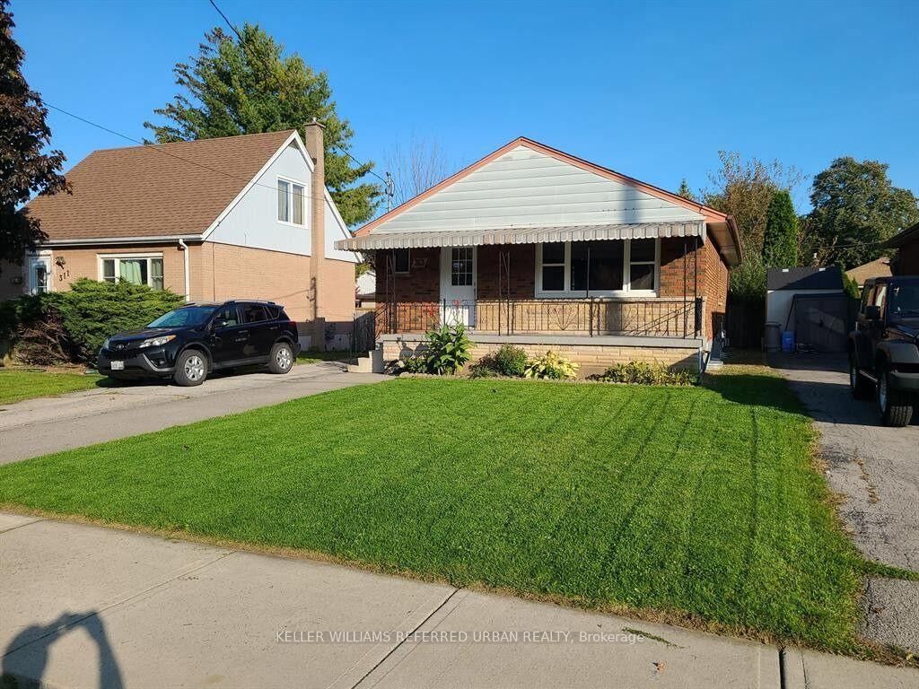 Property Photo:  313 East 33rd Street  ON L8V 3T9 